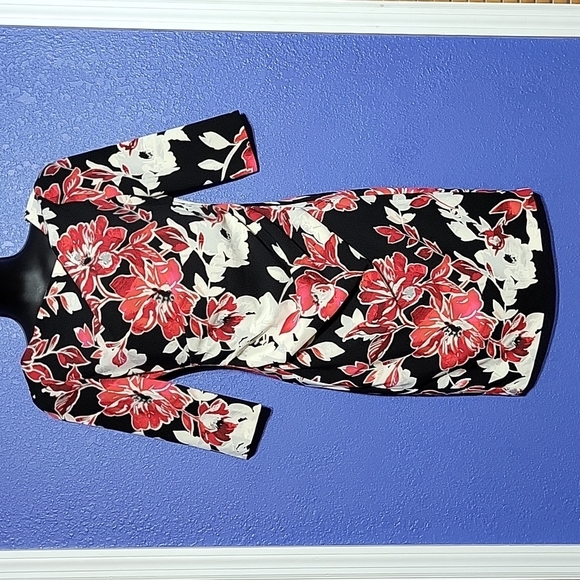 White House Black Market Dresses & Skirts - 81. White House Black Market black/red floral dress size 2
